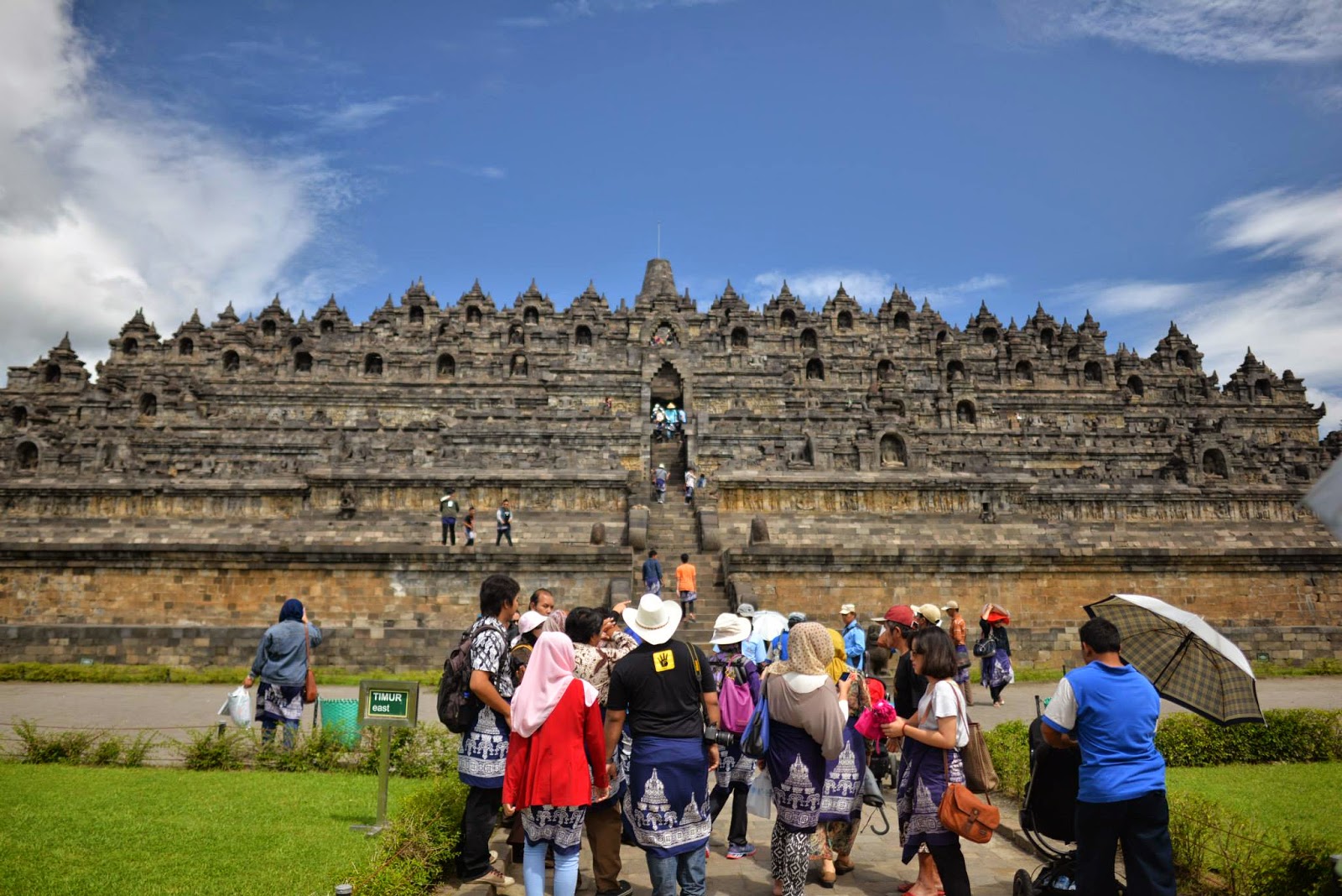 Travel To Yogjakarta – Jakarta: Bila wanita 7bulan mendaki Candi Borobudur